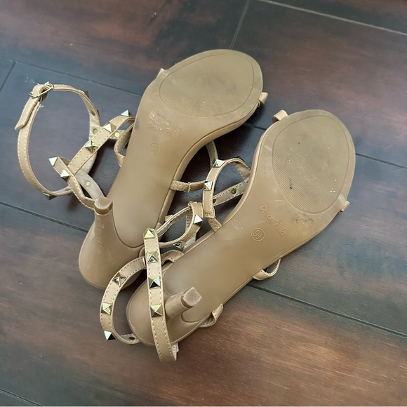 Size 9.5 Dream Pairs Studded Nude Sandal Heels - Picture 5 of 6